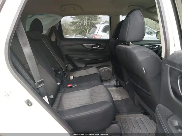 5N1AT2MT3HC884498 2017 NISSAN ROGUE - Image 8