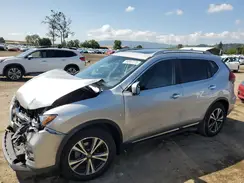5N1AT2MT3HC885683 2017 NISSAN ROGUE