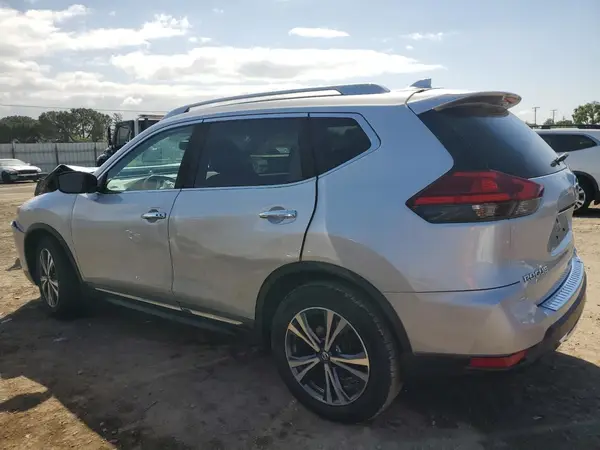 5N1AT2MT3HC885683 2017 NISSAN ROGUE - Image 2