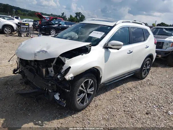 5N1AT2MT3HC886705 2017 NISSAN ROGUE - Image 2
