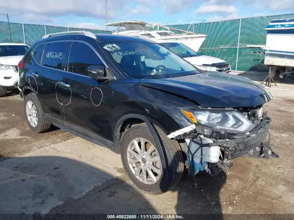 5N1AT2MT3HC894061 2017 NISSAN ROGUE - Image 1