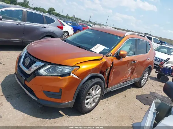 5N1AT2MT3JC703549 2018 NISSAN ROGUE - Image 2