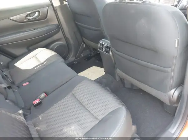 5N1AT2MT3JC703549 2018 NISSAN ROGUE - Image 8