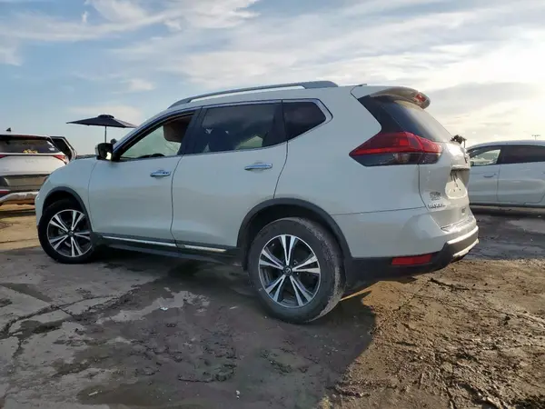 5N1AT2MT3JC709934 2018 NISSAN ROGUE - Image 2