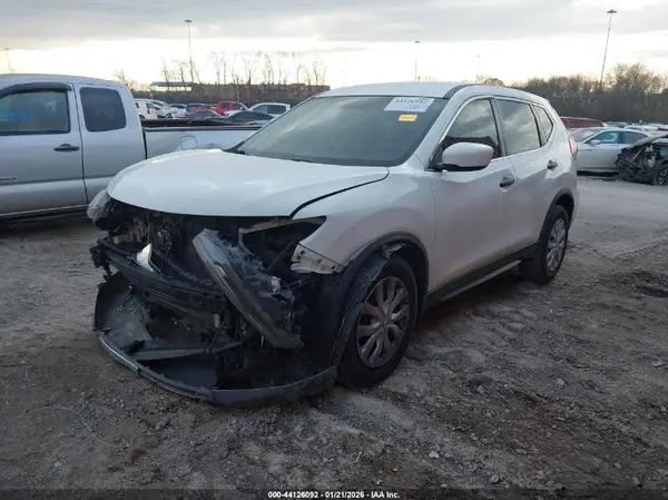 5N1AT2MT3JC713630 2018 NISSAN ROGUE - Image 2