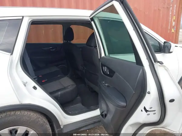 5N1AT2MT3JC713630 2018 NISSAN ROGUE - Image 8