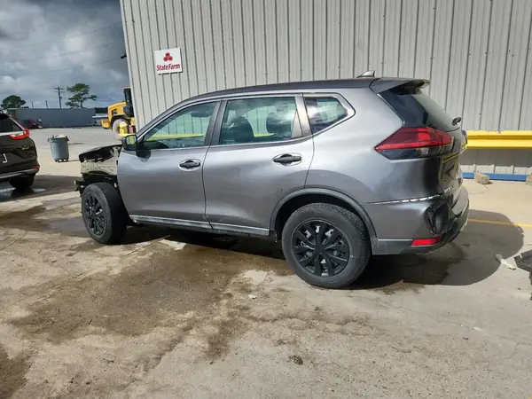 5N1AT2MT3JC715992 2018 NISSAN ROGUE - Image 2