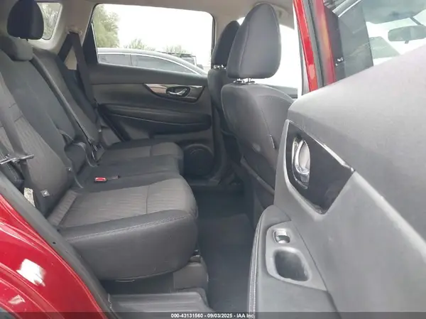 5N1AT2MT3JC721162 2018 NISSAN ROGUE - Image 8