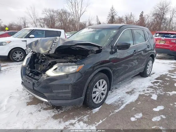5N1AT2MT3JC723901 2018 NISSAN ROGUE - Image 2