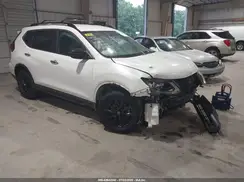 5N1AT2MT3JC746157 2018 NISSAN ROGUE