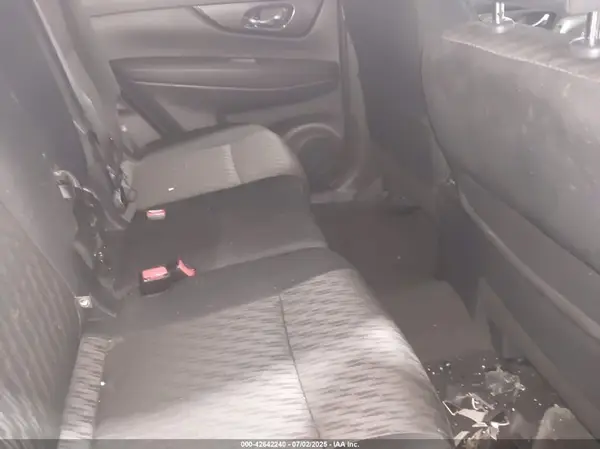 5N1AT2MT3JC746157 2018 NISSAN ROGUE - Image 8