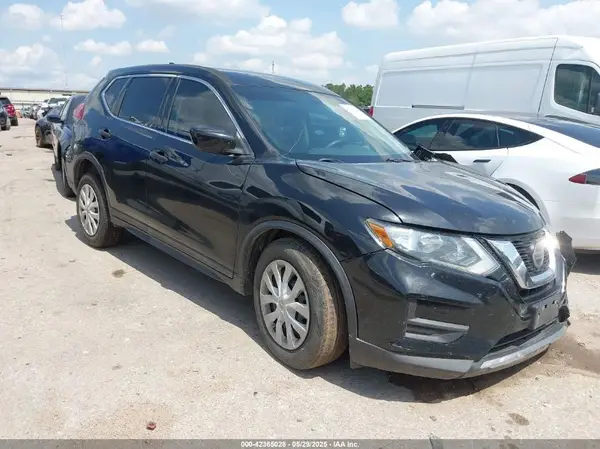 5N1AT2MT3JC749849 2018 NISSAN ROGUE - Image 1