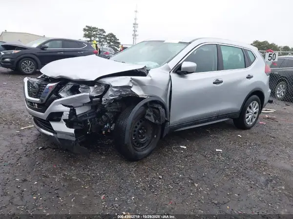 5N1AT2MT3JC757174 2018 NISSAN ROGUE - Image 2