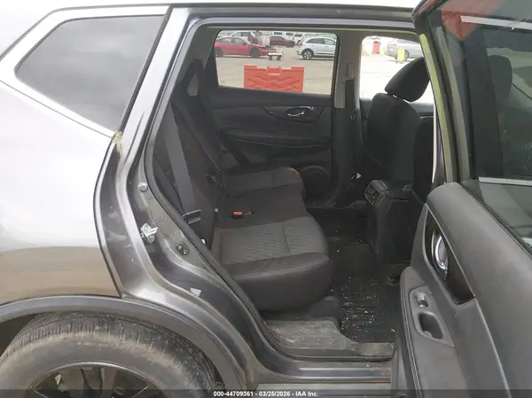 5N1AT2MT3JC798212 2018 NISSAN ROGUE - Image 8