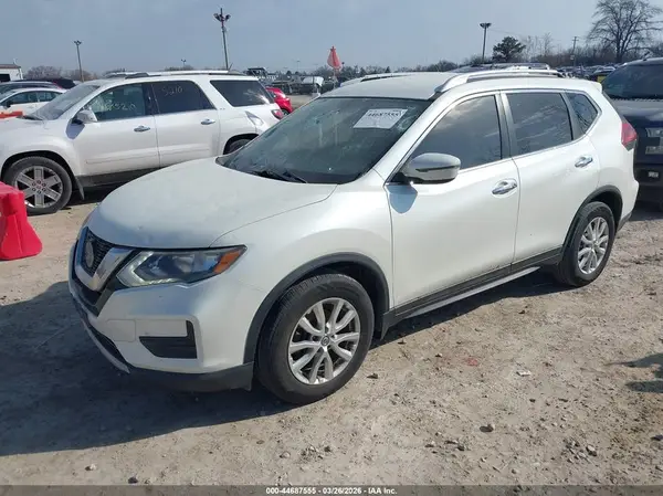 5N1AT2MT3JC801643 2018 NISSAN ROGUE - Image 2