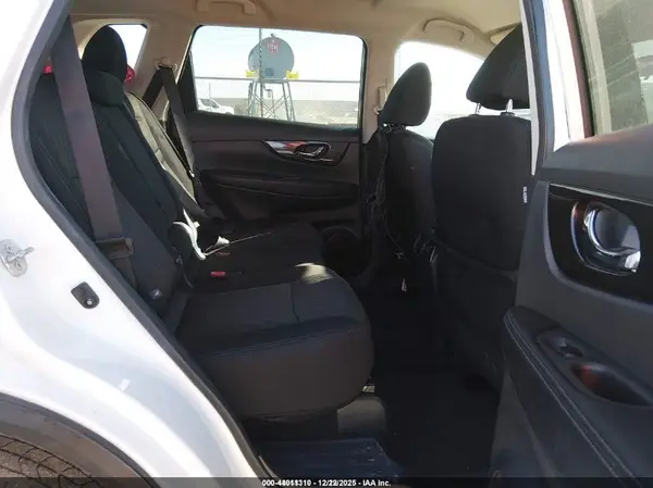 5N1AT2MT3JC801934 2018 NISSAN ROGUE - Image 8