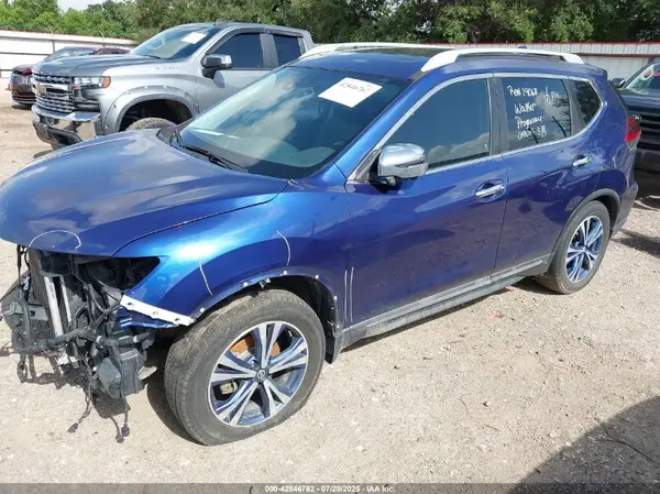 5N1AT2MT3JC807667 2018 NISSAN ROGUE - Image 2