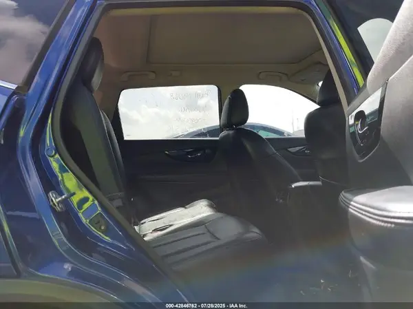 5N1AT2MT3JC807667 2018 NISSAN ROGUE - Image 8
