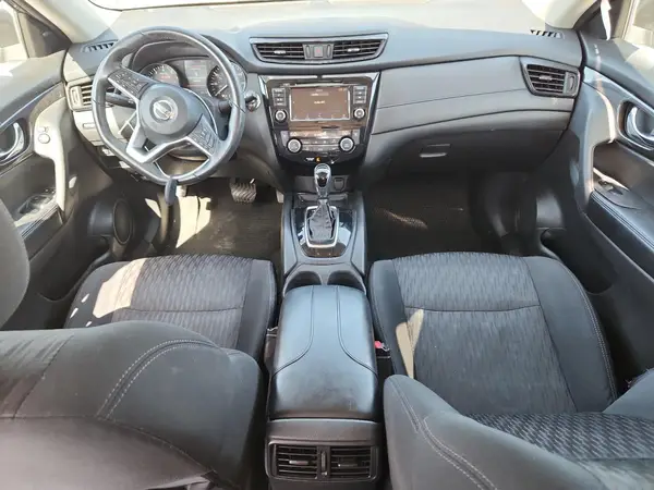 5N1AT2MT3JC811055 2018 NISSAN ROGUE - Image 8