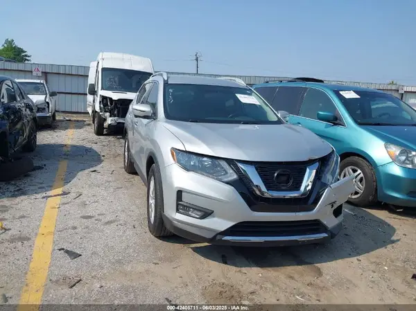 5N1AT2MT3JC815137 2018 NISSAN ROGUE - Image 1