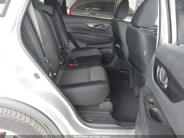 5N1AT2MT3JC815266 2018 NISSAN ROGUE - Image 8