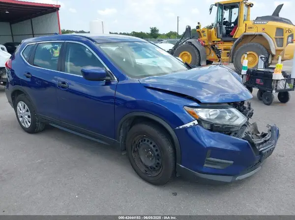 5N1AT2MT3JC831130 2018 NISSAN ROGUE - Image 1