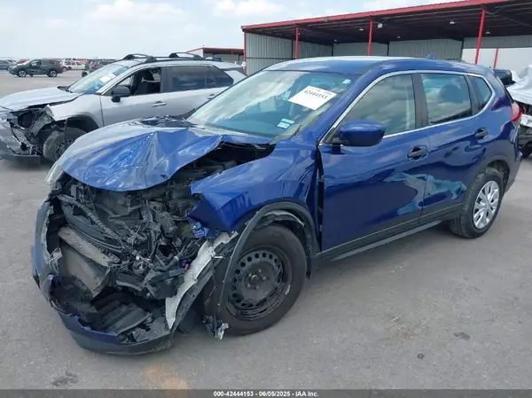 5N1AT2MT3JC831130 2018 NISSAN ROGUE - Image 2