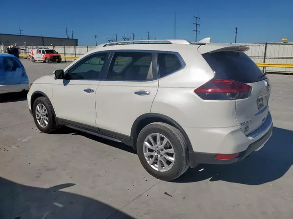 5N1AT2MT3JC847795 2018 NISSAN ROGUE - Image 2