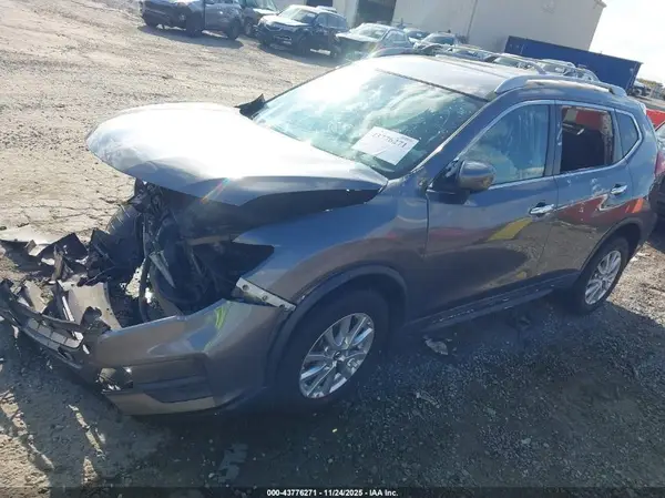 5N1AT2MT3KC700751 2019 NISSAN ROGUE - Image 2