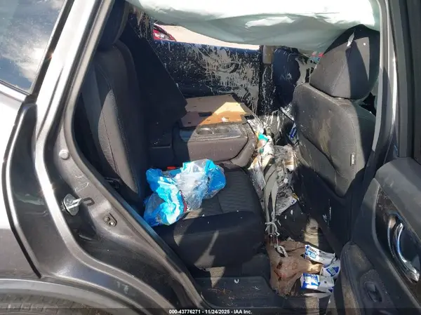 5N1AT2MT3KC700751 2019 NISSAN ROGUE - Image 8