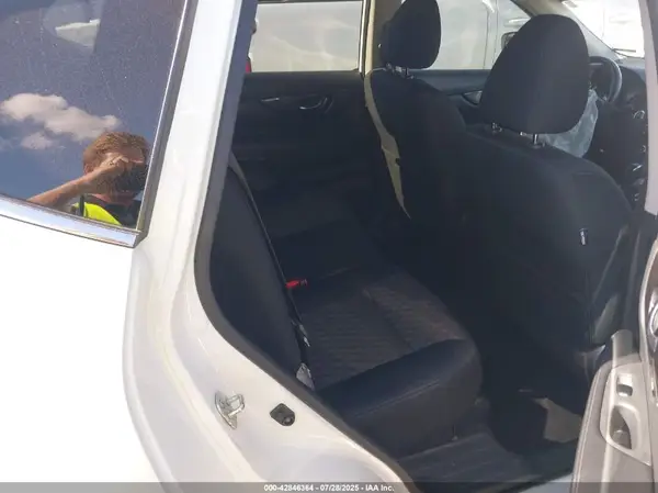 5N1AT2MT3KC701589 2019 NISSAN ROGUE - Image 8