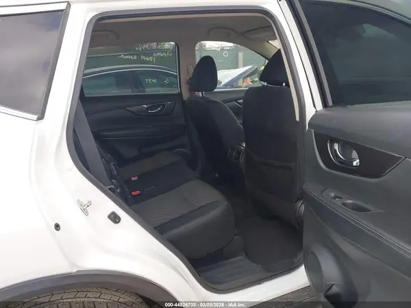 5N1AT2MT3KC702807 2019 NISSAN ROGUE - Image 8