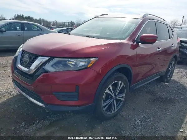 5N1AT2MT3KC709806 2019 NISSAN ROGUE - Image 2