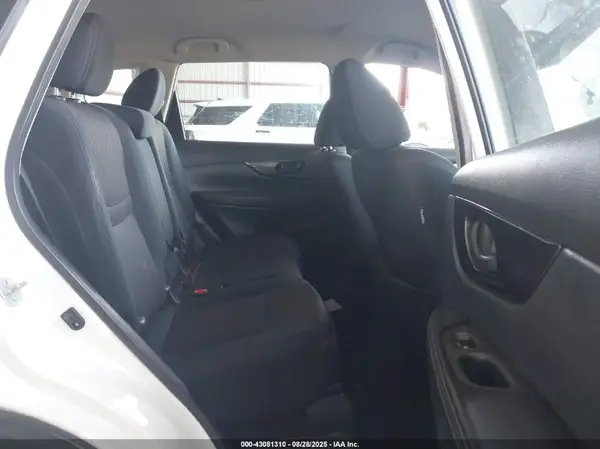 5N1AT2MT3KC718926 2019 NISSAN ROGUE - Image 8