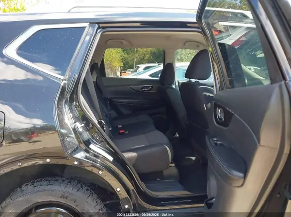 5N1AT2MT3KC755250 2019 NISSAN ROGUE - Image 8