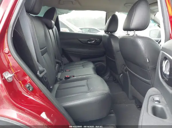 5N1AT2MT3KC757824 2019 NISSAN ROGUE - Image 8