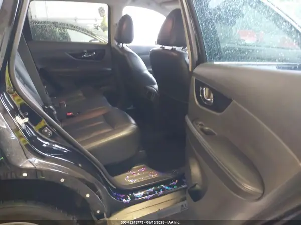 5N1AT2MT3KC760027 2019 NISSAN ROGUE - Image 8