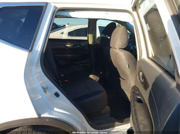5N1AT2MT3KC761128 2019 NISSAN ROGUE - Image 8