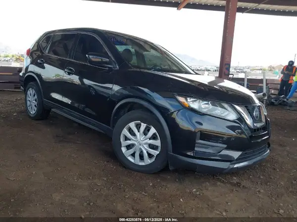 5N1AT2MT3KC768693 2019 NISSAN ROGUE - Image 1