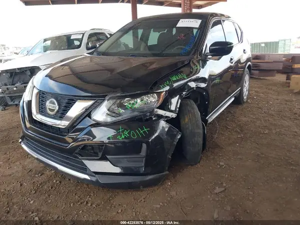 5N1AT2MT3KC768693 2019 NISSAN ROGUE - Image 2
