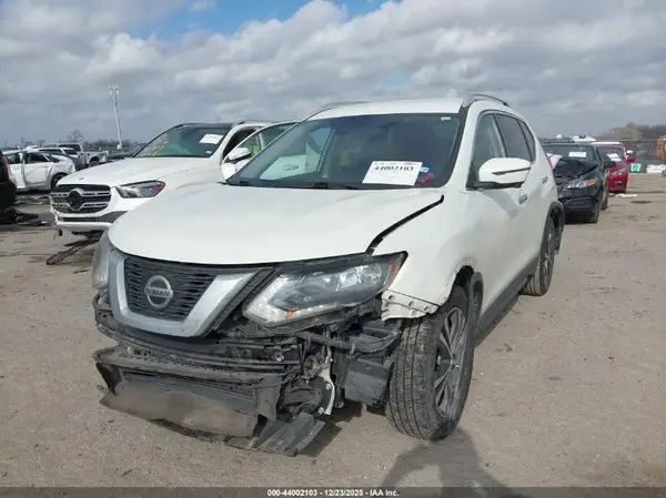 5N1AT2MT3KC769987 2019 NISSAN ROGUE - Image 2