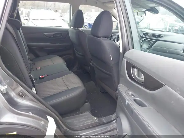 5N1AT2MT3KC784621 2019 NISSAN ROGUE - Image 8