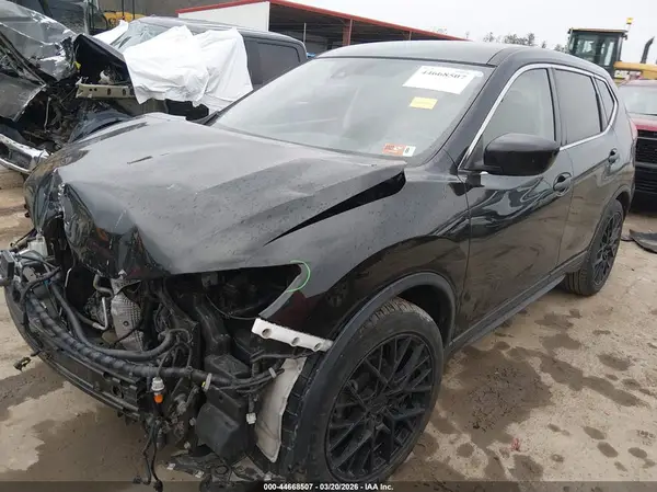 5N1AT2MT3KC797322 2019 NISSAN ROGUE - Image 2