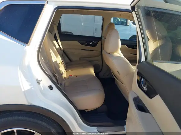 5N1AT2MT3KC807041 2019 NISSAN ROGUE - Image 8