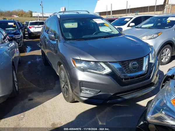 5N1AT2MT3KC811719 2019 NISSAN ROGUE - Image 1