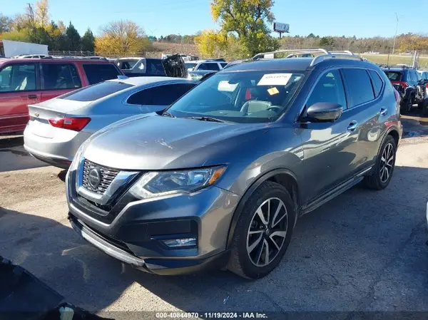 5N1AT2MT3KC811719 2019 NISSAN ROGUE - Image 2