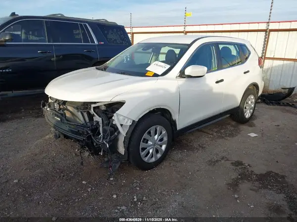 5N1AT2MT3KC813244 2019 NISSAN ROGUE - Image 2