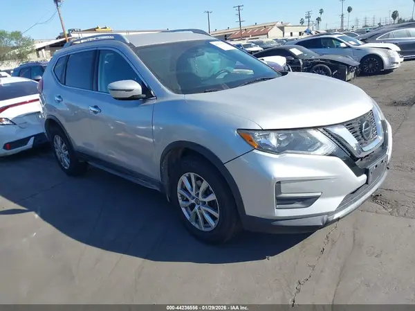 5N1AT2MT3LC717552 2020 NISSAN ROGUE - Image 1