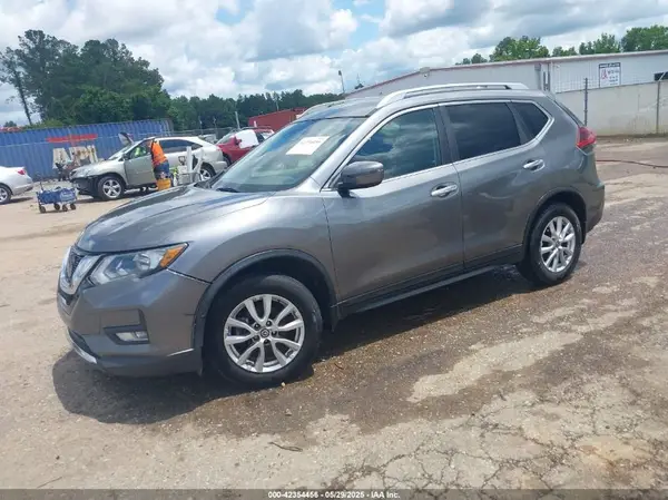 5N1AT2MT3LC724338 2020 NISSAN ROGUE - Image 2