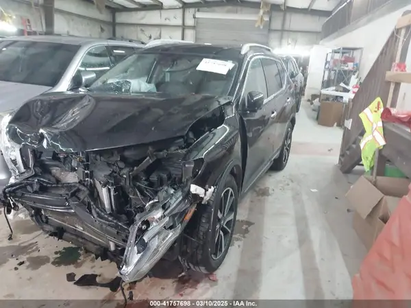 5N1AT2MT3LC759347 2020 NISSAN ROGUE - Image 2